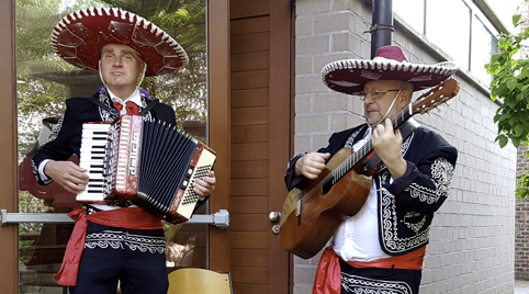 Mexican Cantina limboshow